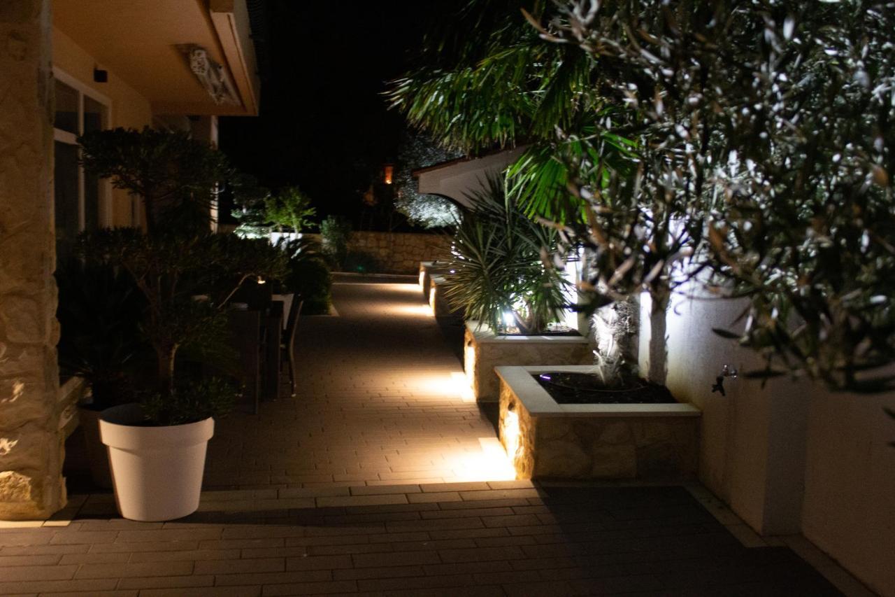 Apartments Villa Jelena Vodice Eksteriør billede