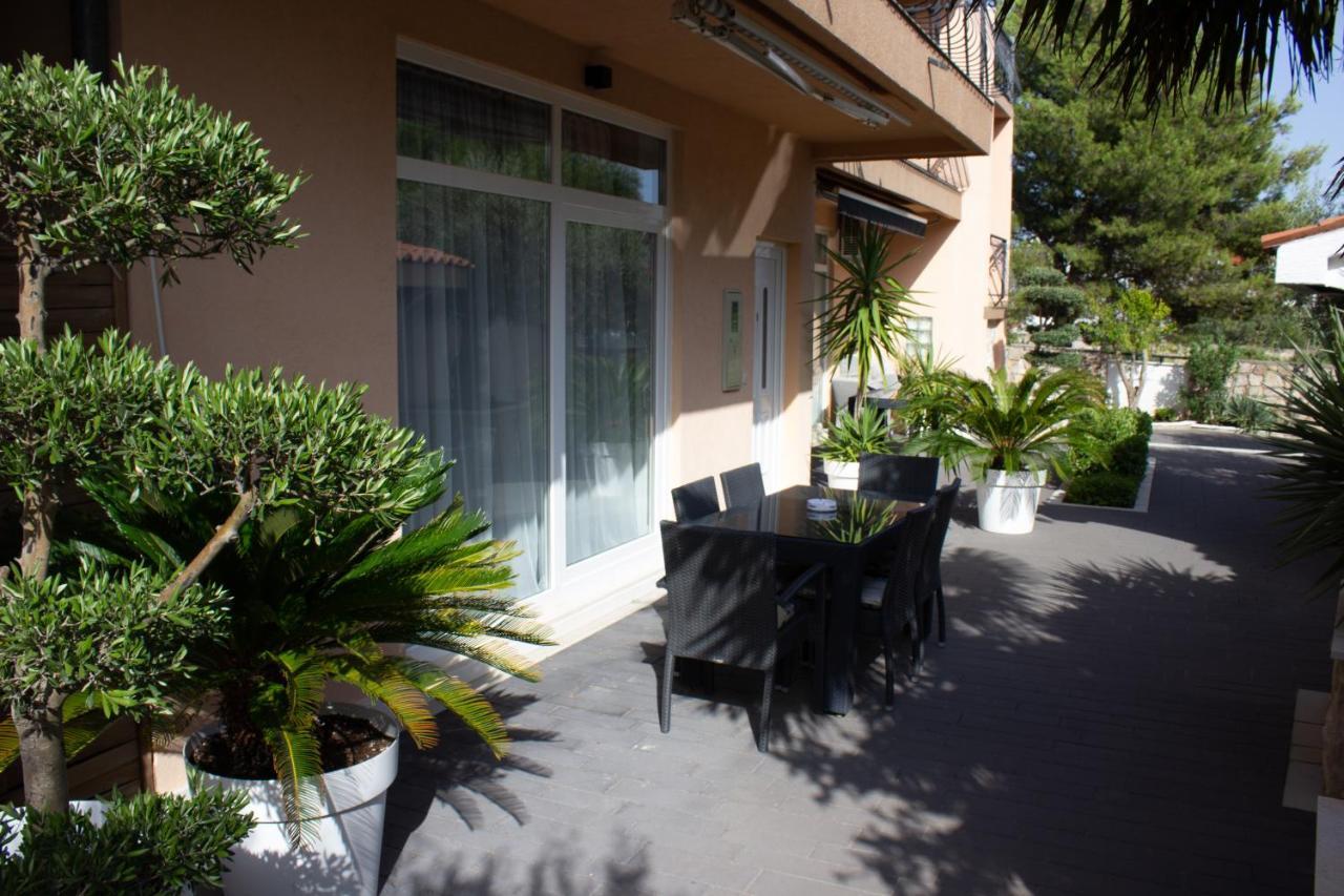 Apartments Villa Jelena Vodice Eksteriør billede