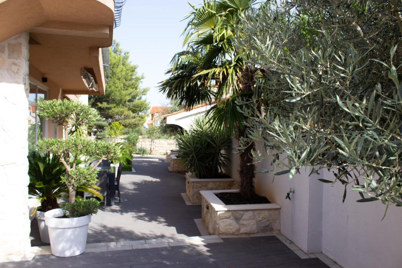 Apartments Villa Jelena Vodice Eksteriør billede