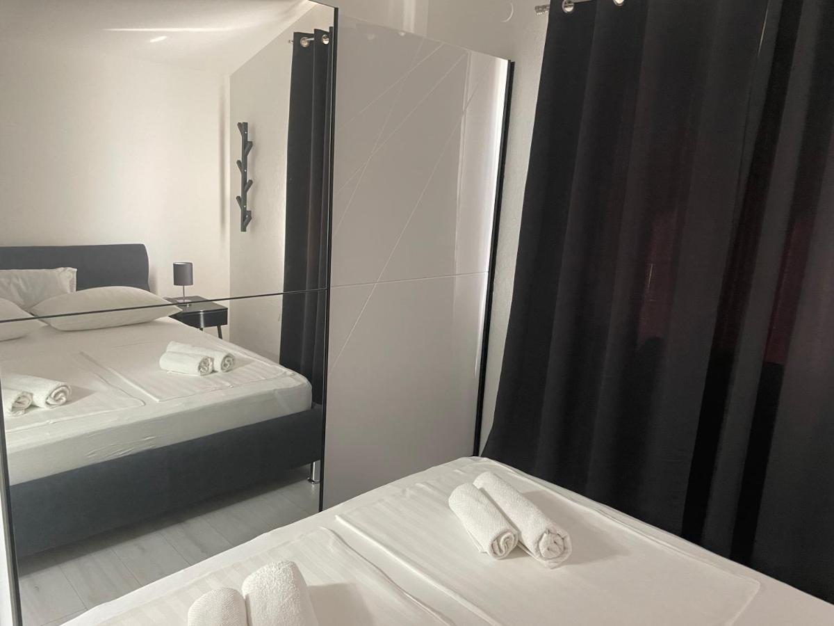 Apartments Villa Jelena Vodice Eksteriør billede