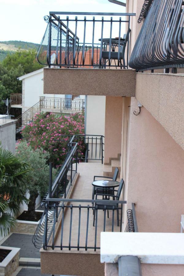 Apartments Villa Jelena Vodice Eksteriør billede