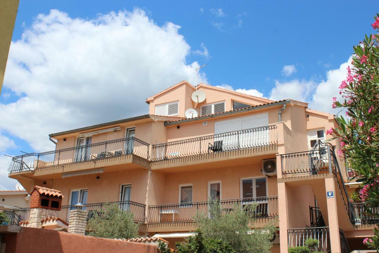 Apartments Villa Jelena Vodice Eksteriør billede